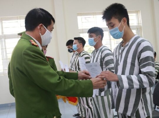 Đối tượng được giảm thời gian chấp hành