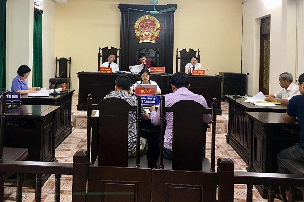 Khởi kiện giải quyết tranh chấp đất đai ra Tòa án