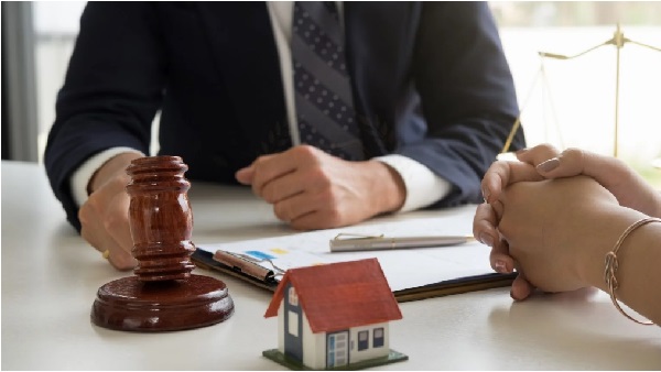 luat su tu van khoi kien hang xom lan chiem dat dai