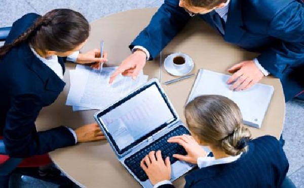 Luật sư tư vấn luật kinh tế, doanh nghiệp