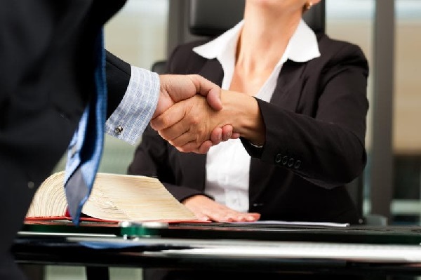 Luật sư tư vấn pháp luật đầu tư