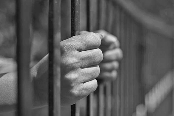 Khung hình phạt tội lây truyền HIV