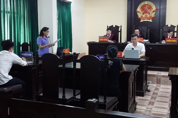 Khởi kiện tranh chấp thương mại tại Tòa