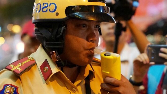 Test kiểm tra máy đo nồng độ cồn