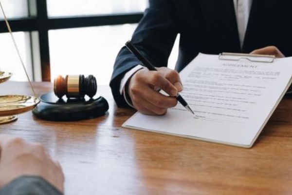 Xác định lỗi trong hợp đồng đặt cọc mua bán nhà đất